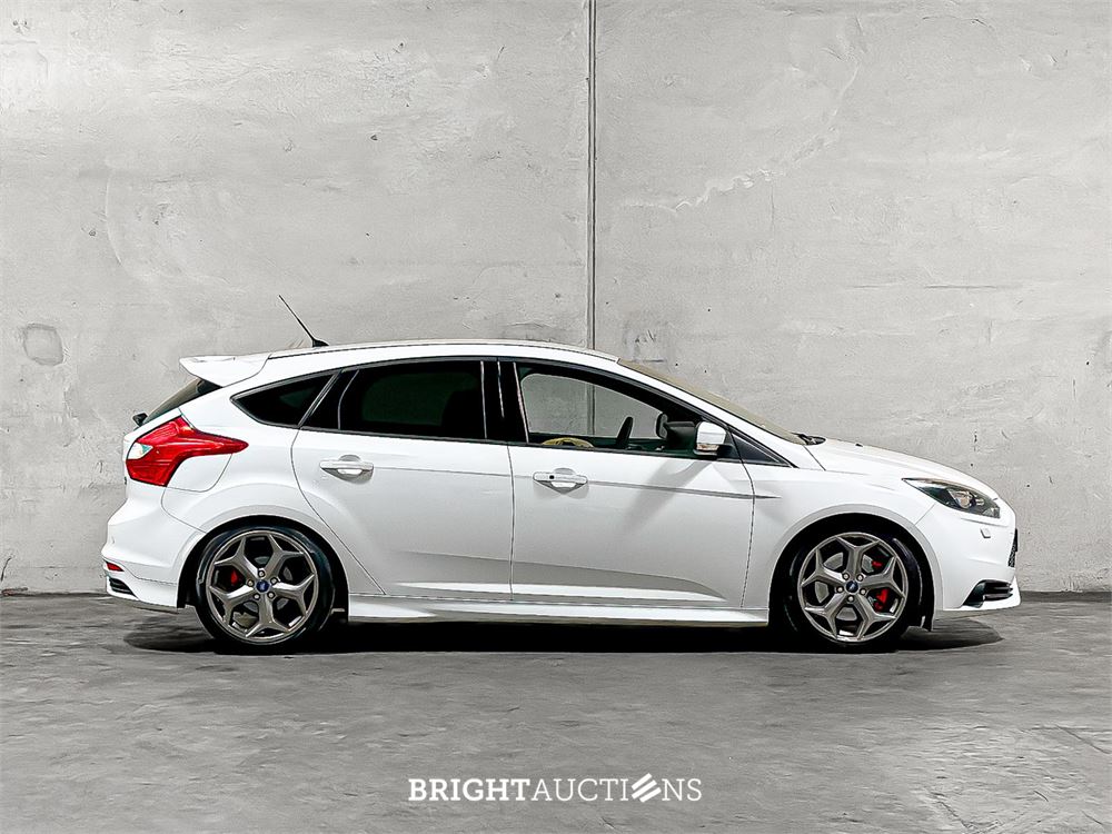 Ford Focus 2.0 EcoBoost ST-2 250pk 2013, G-282-BN
