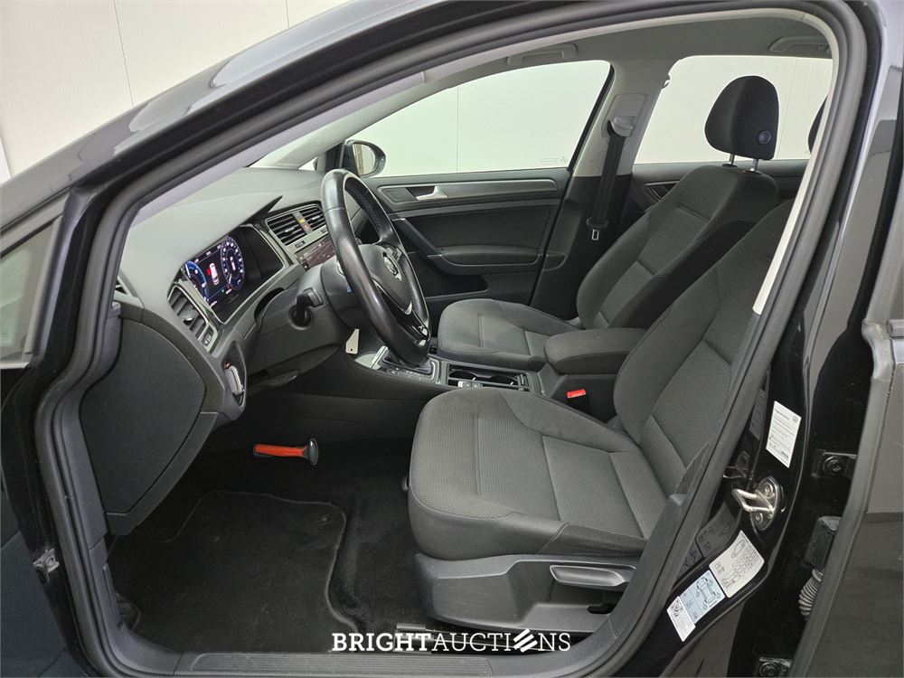 Volkswagen Golf e- e 136pk 2018 (Origineel-NL), TX-203-J
