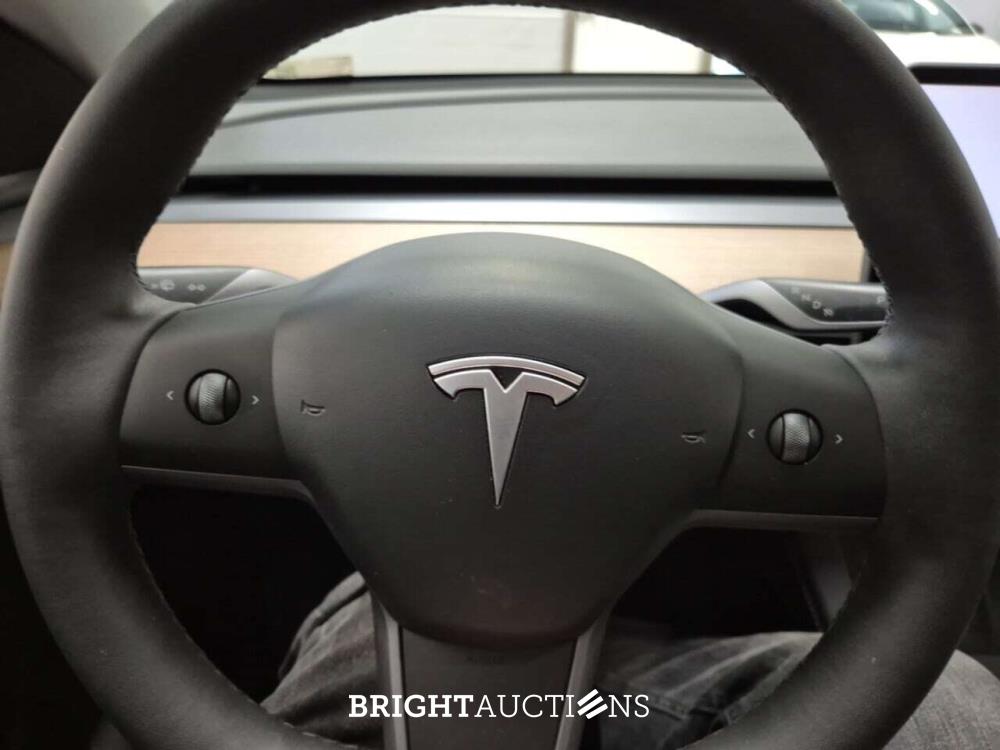Tesla Model Y Long Range AWD 75 kWh 351pk 2023 (Origineel-NL), T-610-DJ