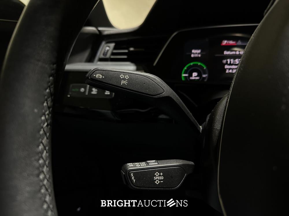 Audi e-tron Sportback 55 quattro Business edition 95 kWh 408pk 2020 (Origineel-NL+1e eigenaar), K-601-GZ