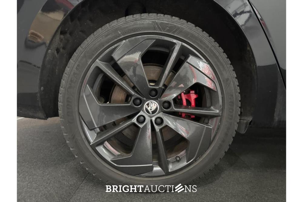 Škoda Octavia Combi RS iV PHEV Business 1.4 TSI 258pk 2021 (Origineel-NL), N-280-KK