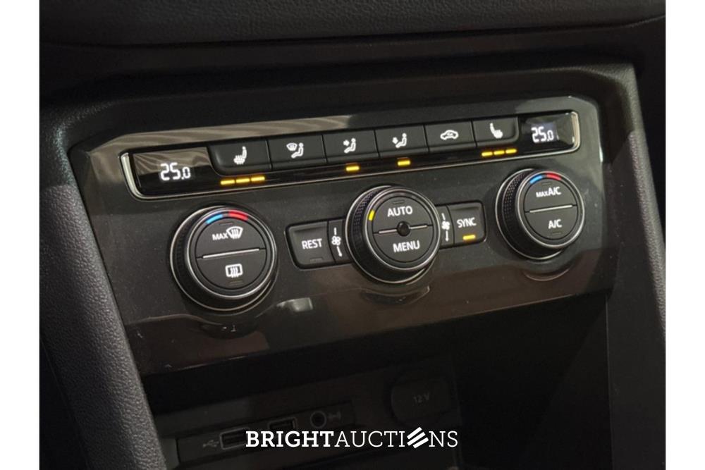 Volkswagen Tiguan ACT Highline Business R 1.5 TSI 150pk 2020 (Origineel-NL), H-070-NT