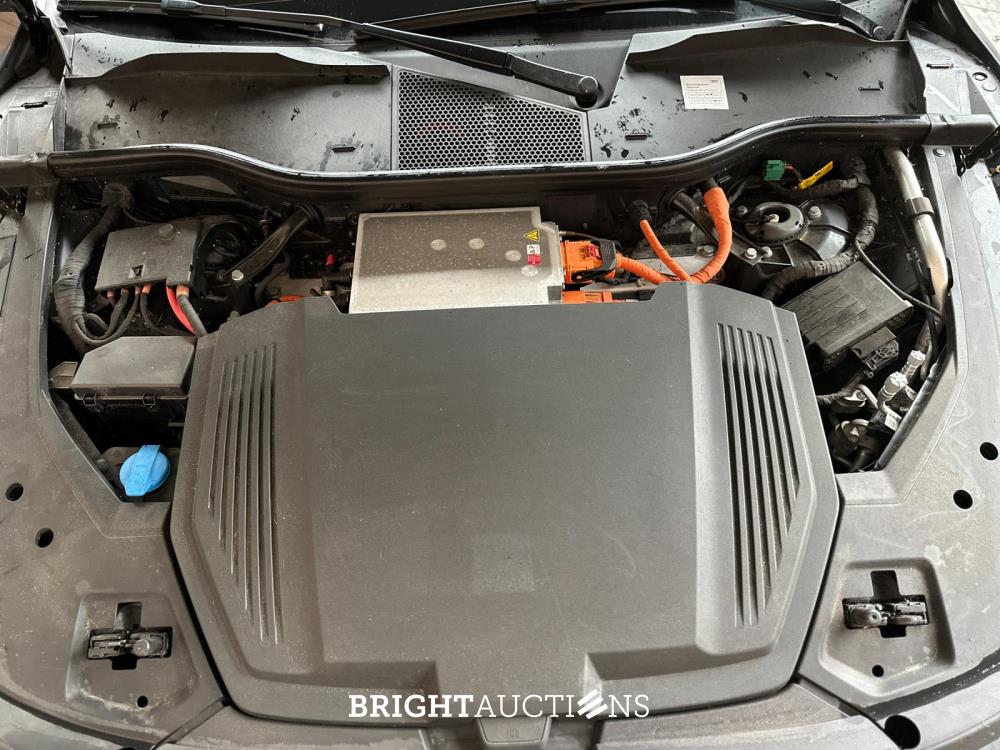 Audi E-tron 50 quattro Business edition 71 kWh 313pk 2020 (Origineel-NL+ 1e eigenaar), J-695-PX