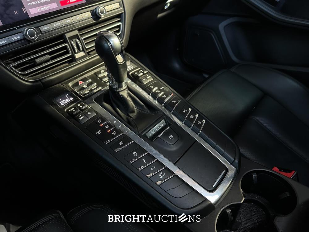 Porsche Macan S 3.0 V6 354pk 2019 Sport-Chrono, R-426-XL