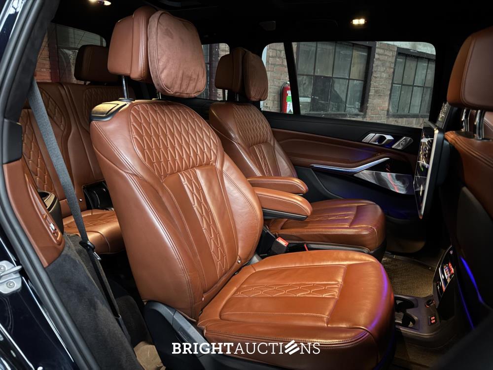 BMW X7 M50d High Executive M-Sport 400pk 2019, NL-Kenteken