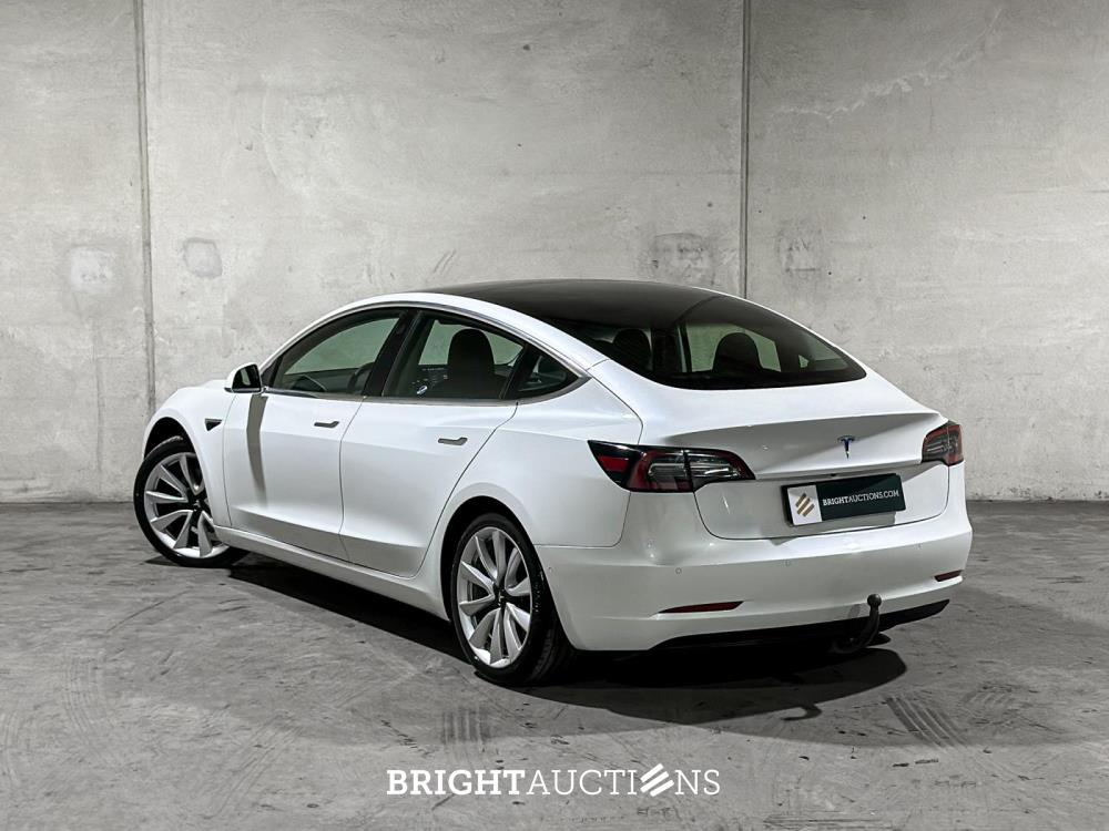 Tesla Model 3 Standard RWD Plus 60 kWh 238pk 2020 (Origineel-NL), J-064-LB
