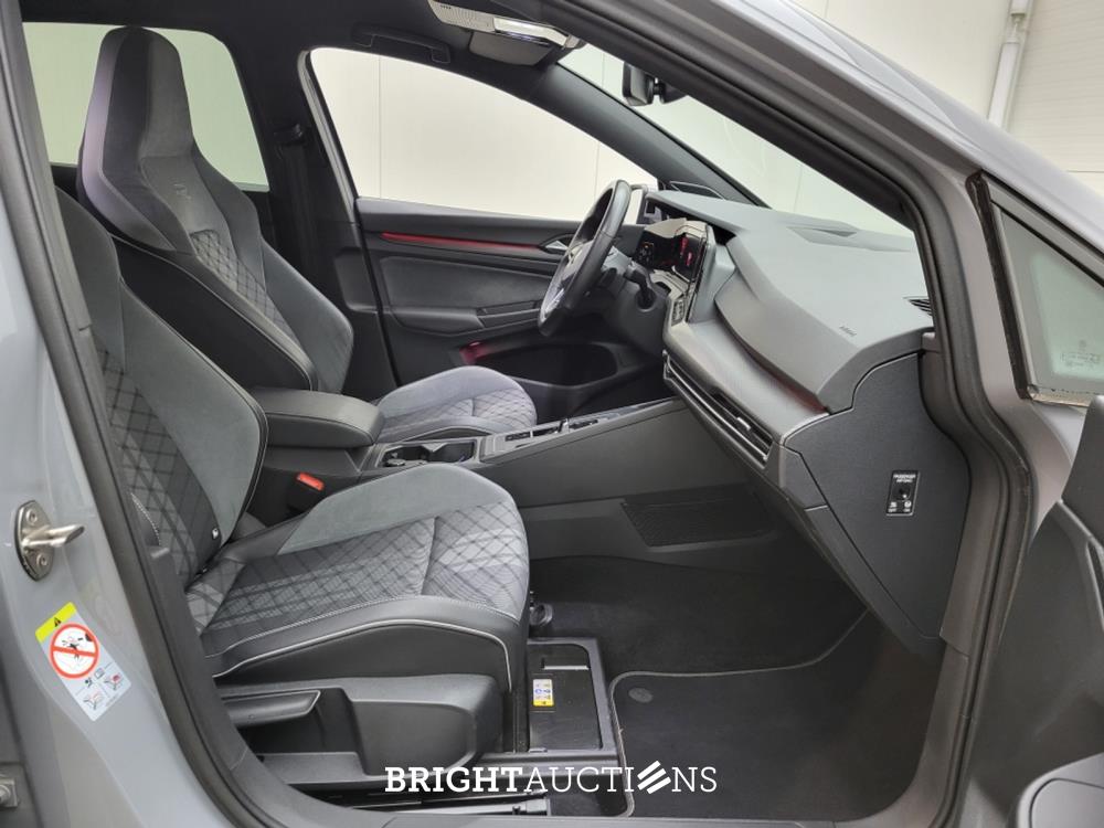 Volkswagen Golf eTSI R-Line 1.5 150pk 2020, L-081-FK