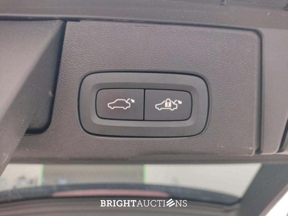 Volvo XC60 T6 PHEV Ultimate Dark 2.0 AWD 253pk 2023