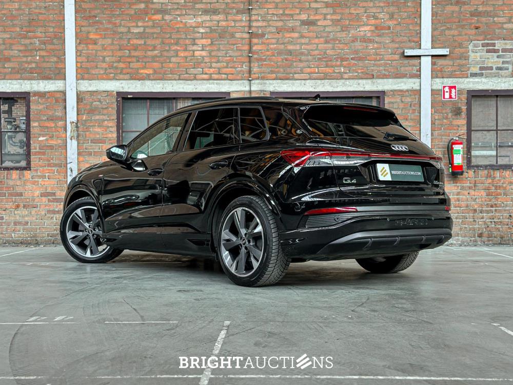Audi Q4 e-tron 50 quattro Launch edition S Competition 77 kWh 299pk 2022 (Origineel-NL+1e eigenaar), P-122-GB 