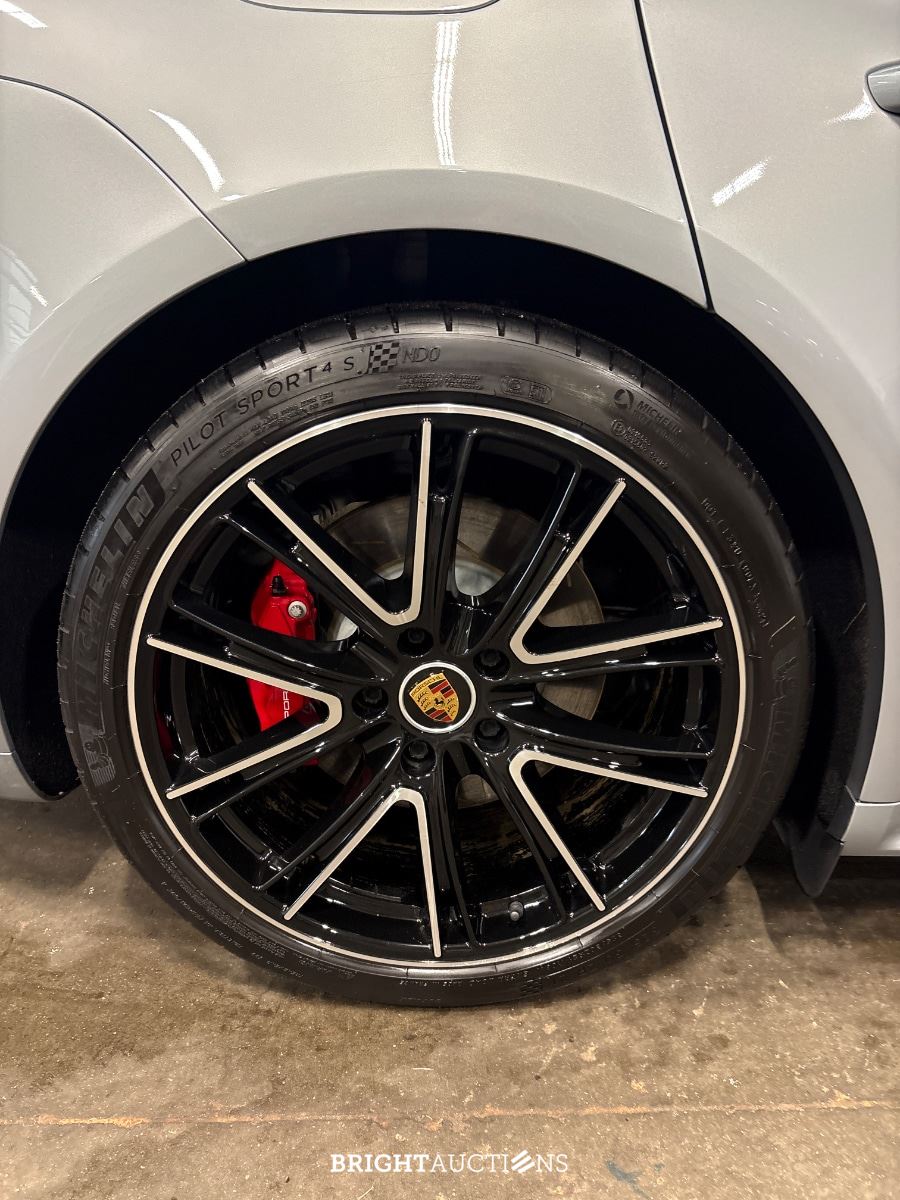 Porsche Panamera Sport Turismo 4S E-Hybrid 2.9 576pk 2022 (Origineel-NL), P-048-ZZ
