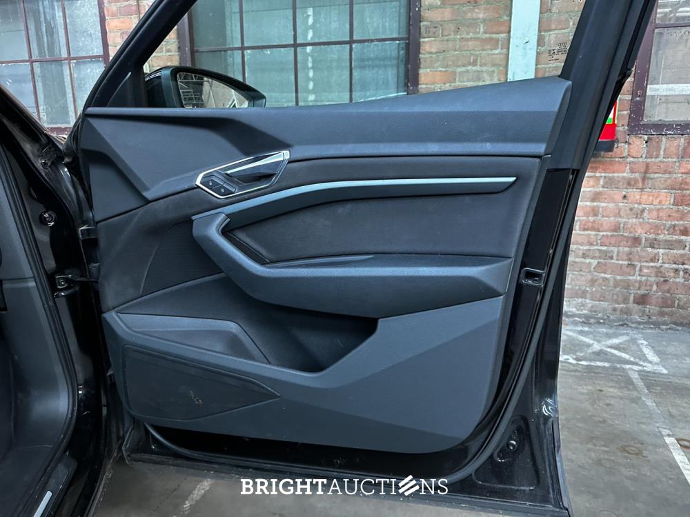 Audi e-tron 50 quattro edition 71 kWh 313pk 2020 (Origineel-NL+1e eigenaar), K-399-HL