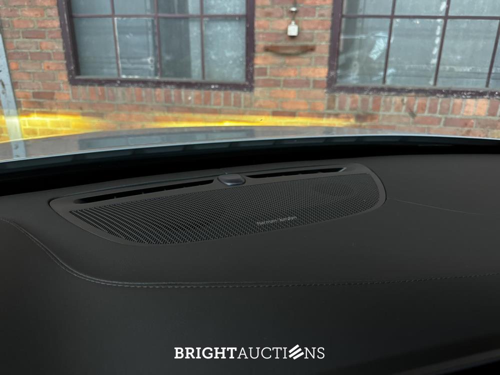 Volvo XC90 T8 AWD Plus Dark 457pk 2025 7-Persoons (1.100 KM) Fabrieksgarantie
