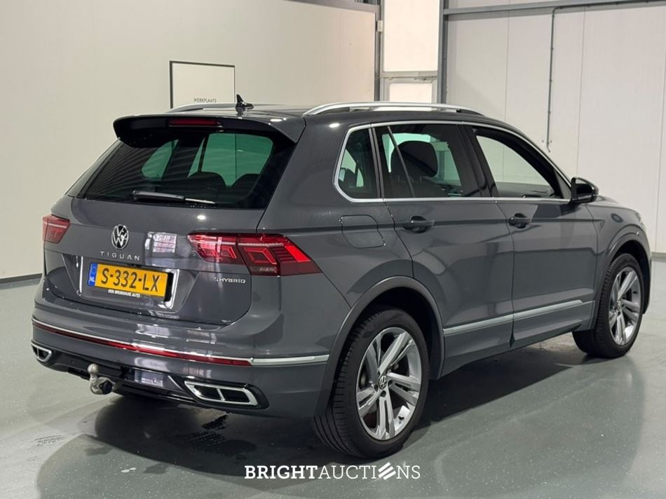 Volkswagen Tiguan eHybrid R-Line Business 1.4 TSI 265pk 2023 (Origineel-NL), S-332-LX