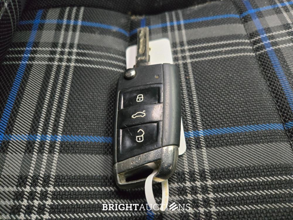 Volkswagen Golf GTE 1.4 TSI 150pk 2016 (Origineel-NL), ND-044-P