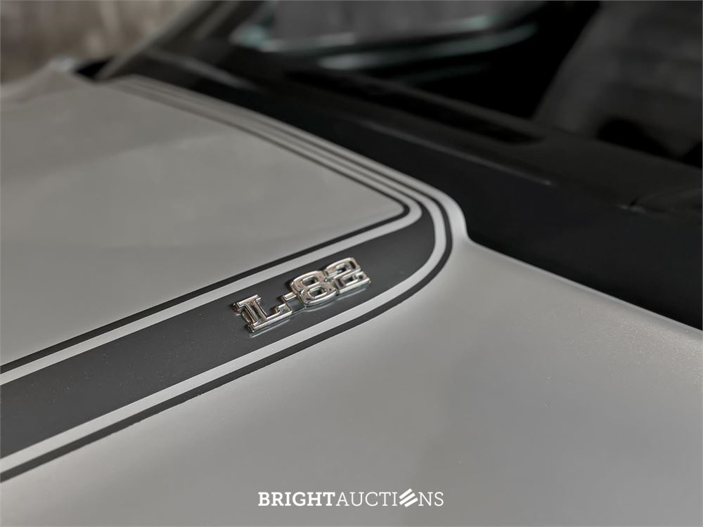 Chevrolet Corvette 5.7 V8 Convertible Two-Tone L-82 ANNIVERSARY EDITION 1 YZ 87 194pk 1978, 15-XXL-9