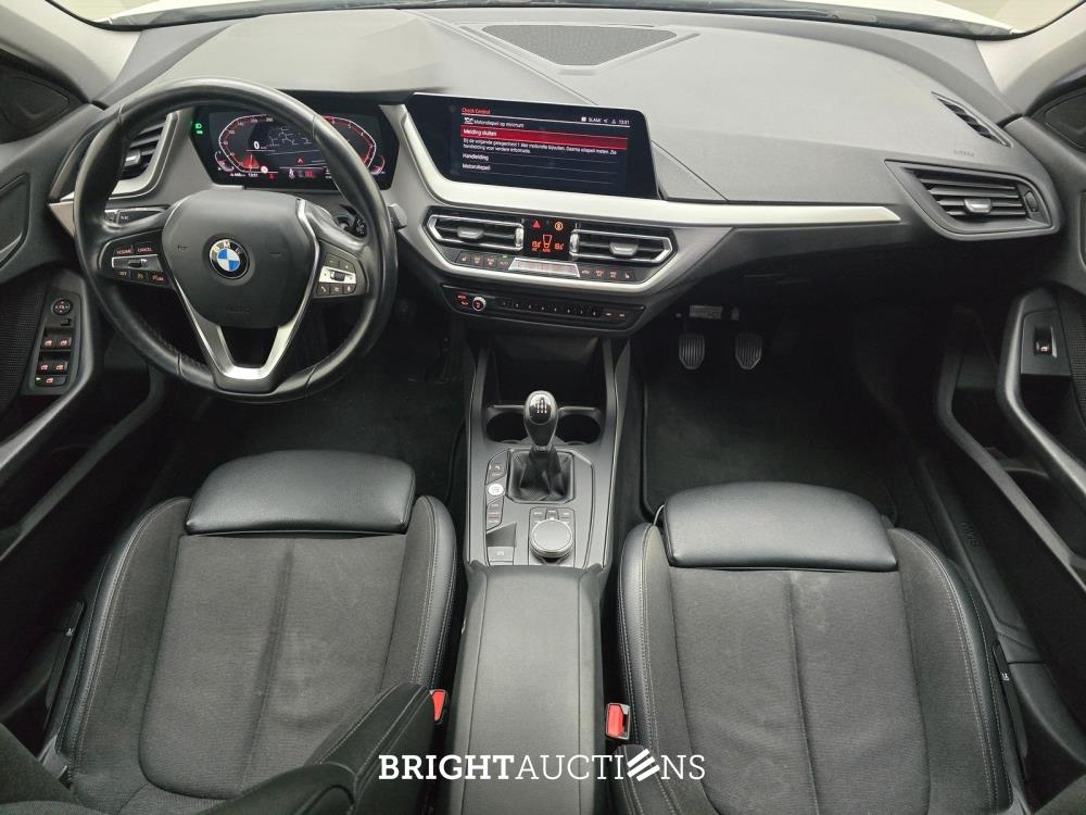 BMWBusiness 116i Business Edition 109pk 2022 (Origineel-NL) 1-serie, R-466-JR