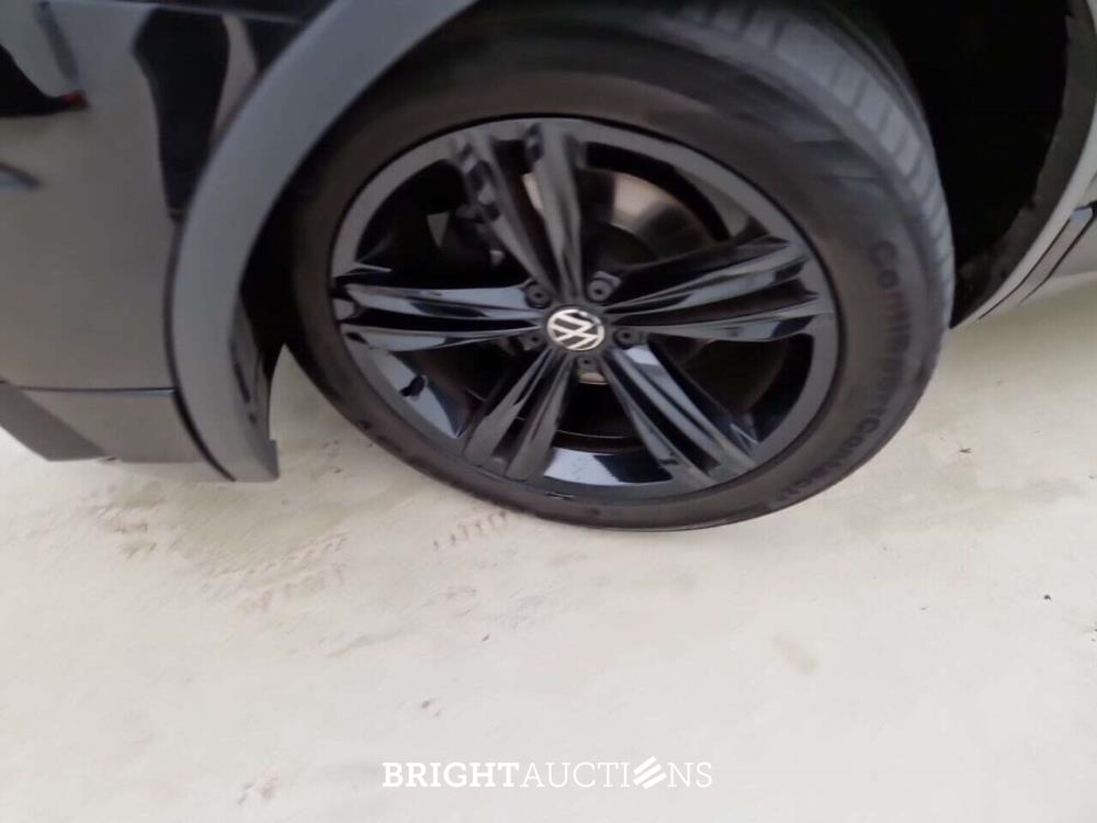 Volkswagen Tiguan Highl. Bus R 1.5 TSI 150pk 2020 (Origineel-NL), J-885-HF