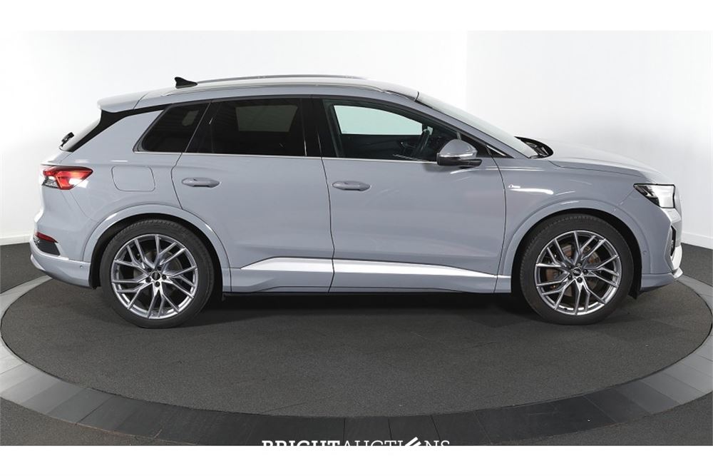 Audi Q4 40 S edition 77 kWh 2022 (Origineel-NL), R-245-LF
