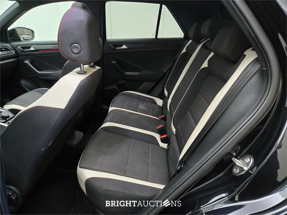 Volkswagen T-Roc 4Motion Sport Business R 2.0 TSI 191pk 2019, X-032-DJ