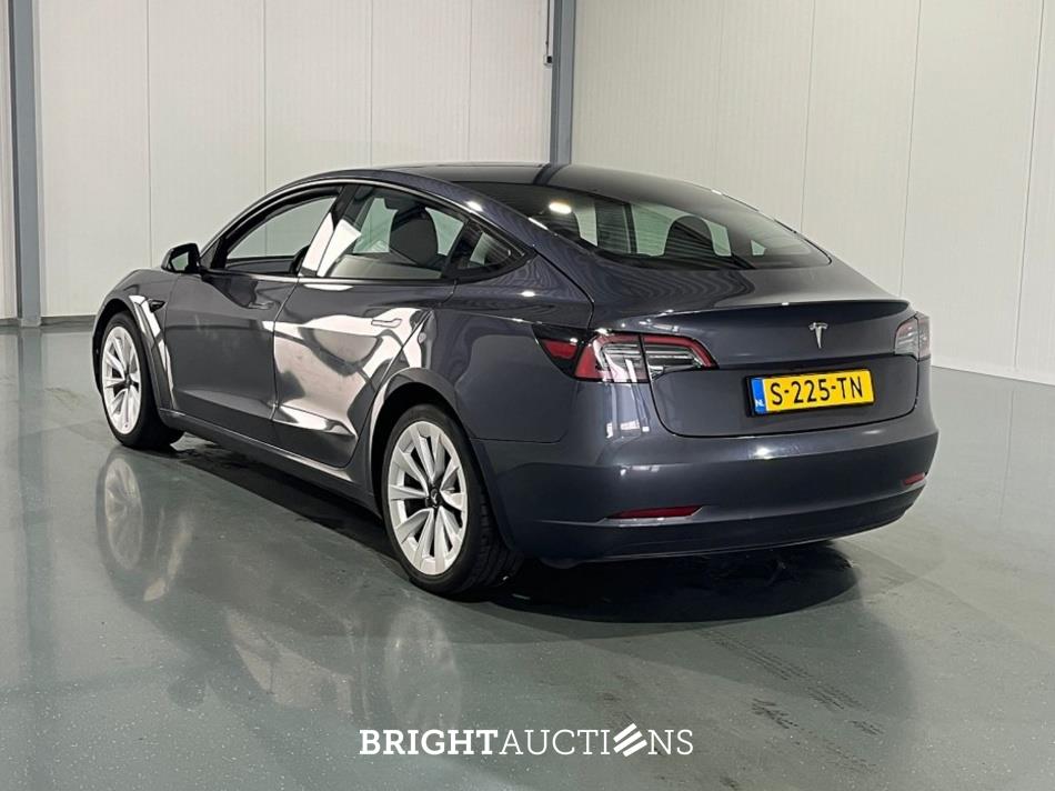 Tesla Model 3 Standard RWD Plus 60 kWh 238pk 2023 (Origineel-NL), S-225-TN