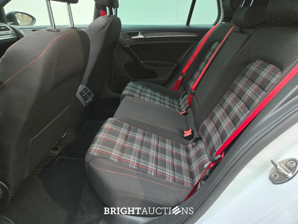 Volkswagen Golf GTI Performance 2.0 TSI 245pk 2017, L-416-LR