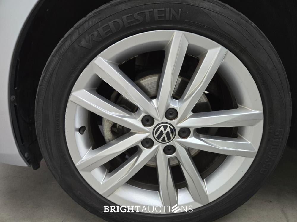 Volkswagen Polo Highline Business R 1.0 TSI 110pk 2021, T-090-FZ