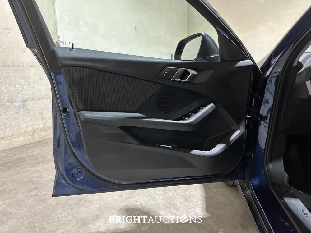 BMW 118i Introduction Edition 136hp 2023 (Original-NL+1st owner) 1er-Reihe, T-589-KN