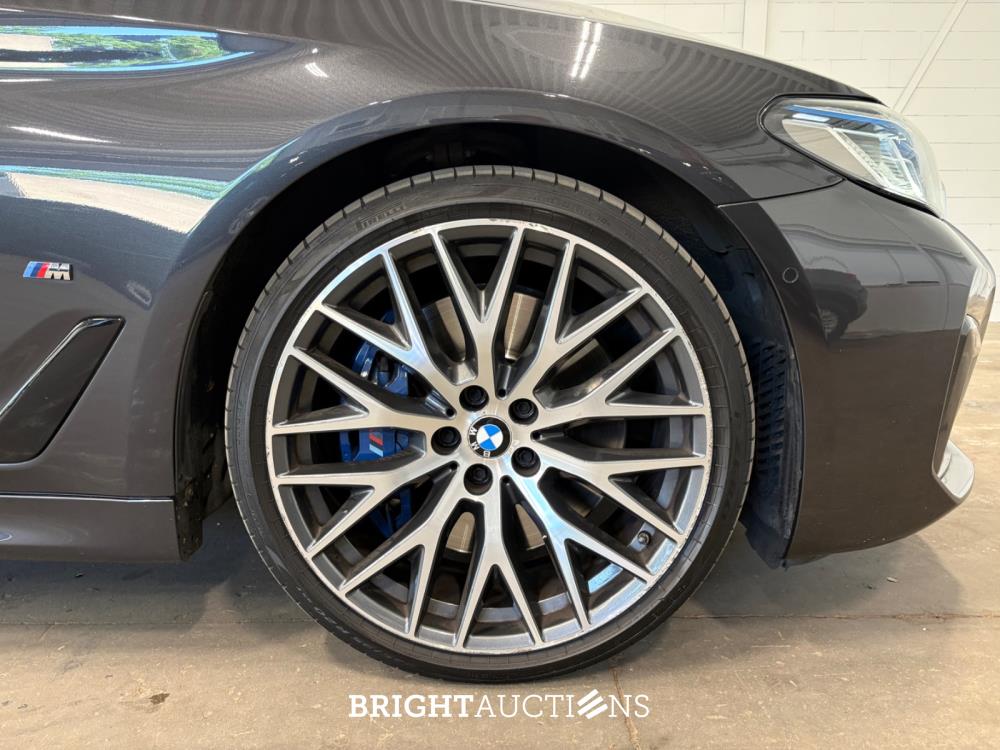 BMW 540d xDrive 5-serie High Executive 340pk 2020 5-Serie, L-918-LG