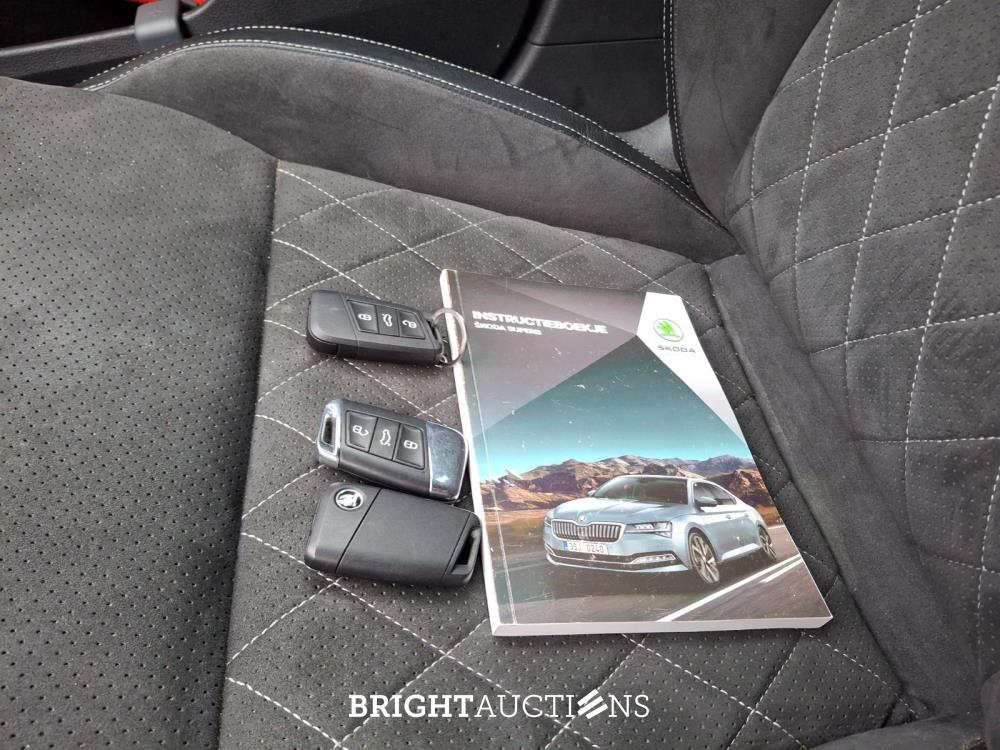 Skoda Superb Combi 1.5 TSI ACT Limited Sportline Business 150 pk 2023, S-466-PR