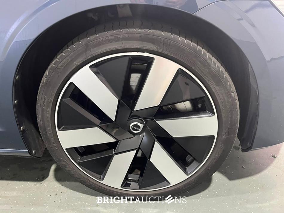 Volvo V60 T6 Plug-in Hybrid Plus Dark 2.0 AWD 398pk 2023 (Origineel-NL), T-198-JS
