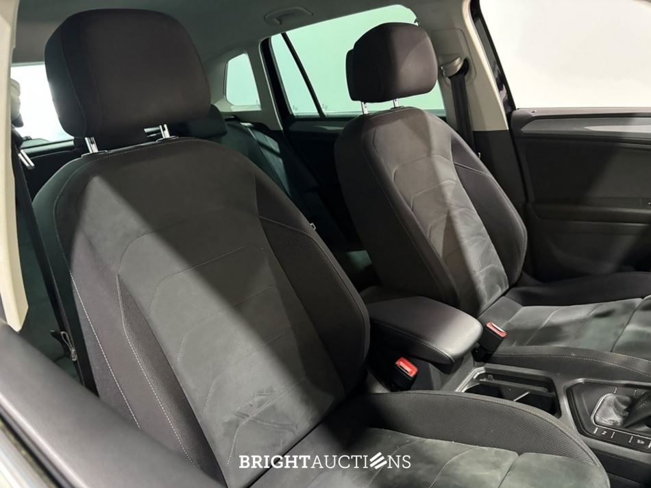 Volkswagen Tiguan Life Business 1.5 TSI 150pk 2021 (Origineel-NL), N-209-BL