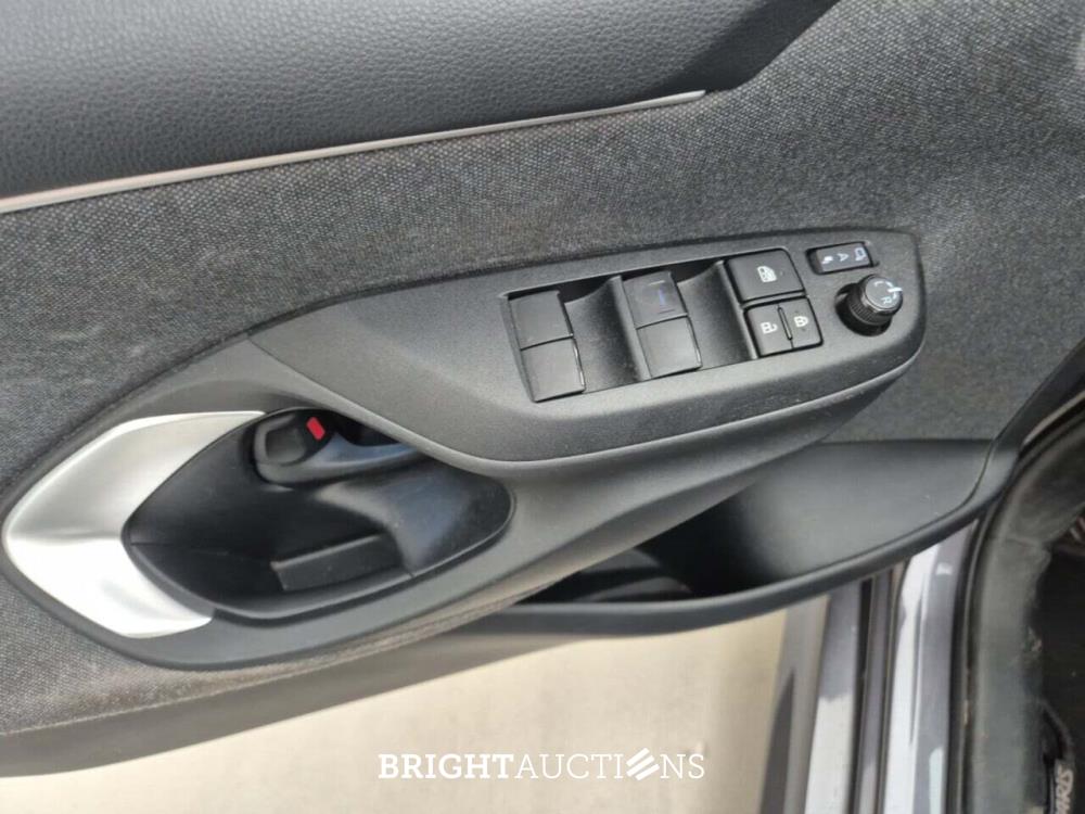 Toyota Yaris Vvt-I HYBRID Lounge 1.5 92pk 2021