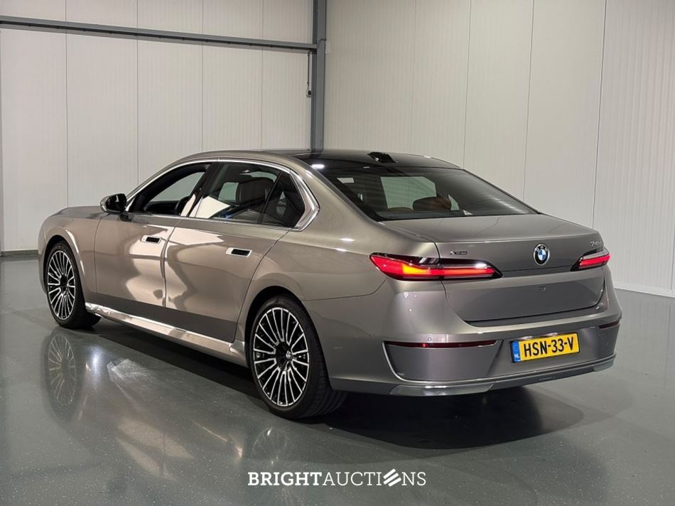 BMW 740d xDrive 7 Serie Full Option! 286pk 2025 (Origineel-NL) 7-Serie, HSN-33-V
