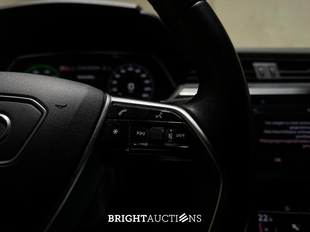 Audi e-tron 55 quattro edition 95 kWh 408hp 2020 (Original-NL+1. Besitzer), K-077-BL