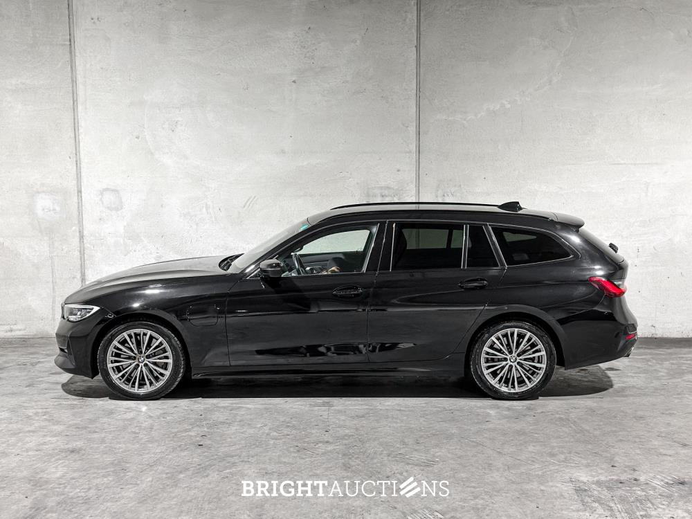 BMW 330e Touring Business Edition Plus 184hp 2021 3er (Original-NL + 1. Besitzer) L-480-TL