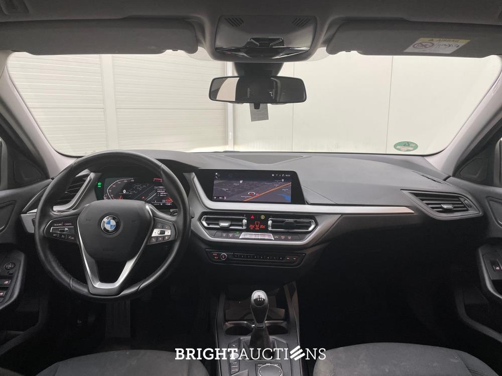 BMW 118i Executive Edition 1-serie 140pk 2020 (Origineel-NL), J-119-GJ