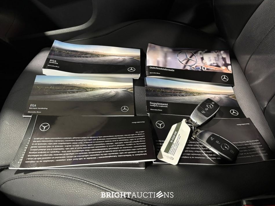 Mercedes-Benz EQA 25067 Business Solution Luxury 67 kWh 190pk 2021 (Origineel-NL) EQA-Klasse, N-610-HK