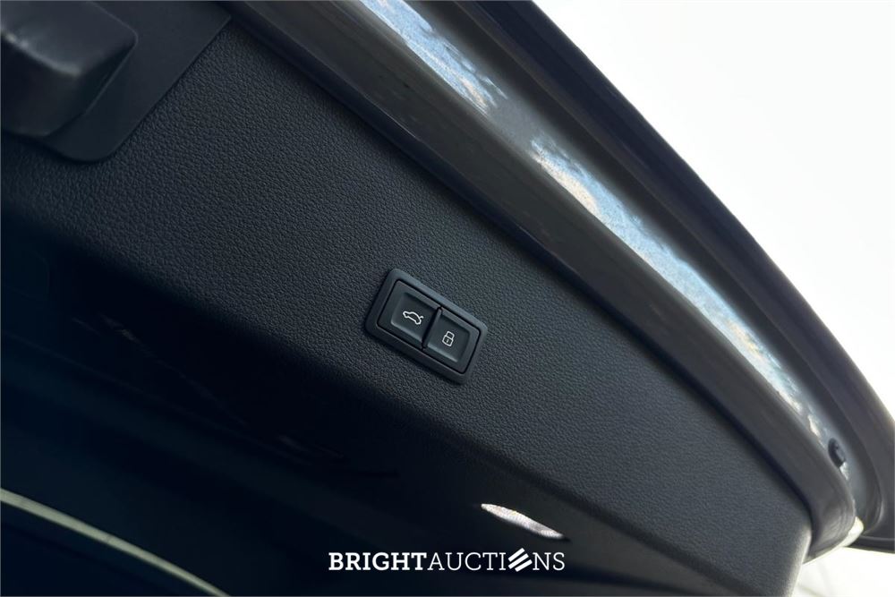 Audi e-tron Sportback 50 S edition Quattro 71 kWh 313pk 2021, T-261-RR