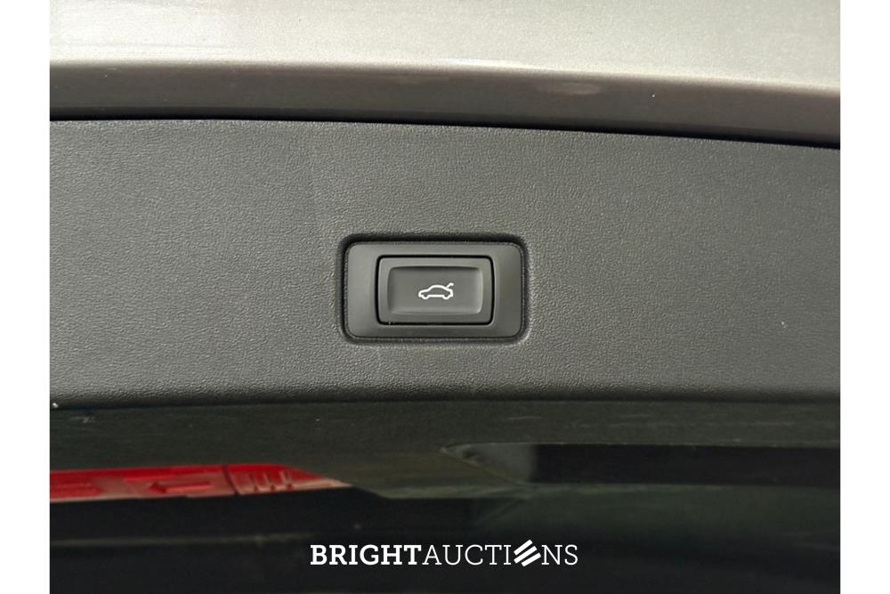 Audi Q4 40 Launch edition Advanced 77 kWh 204pk 2021 (Origineel-NL), N-883-PK