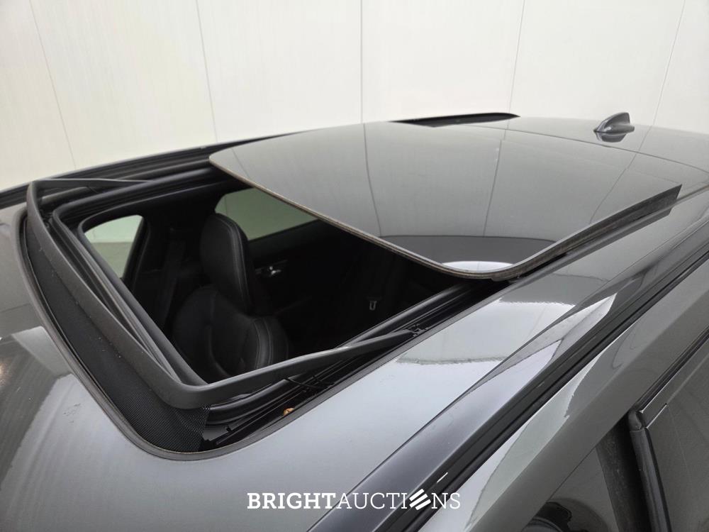 Volvo V60 T6 Recharge R-Design 2.0 AWD 398pk 2022 (Origineel-NL), P-467-DX