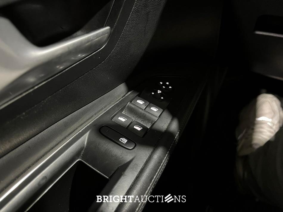 Peugeot 5008 Blue Lease Premium 1.2 PureTech 131pk 2020 (Origineel-NL), J-584-RN