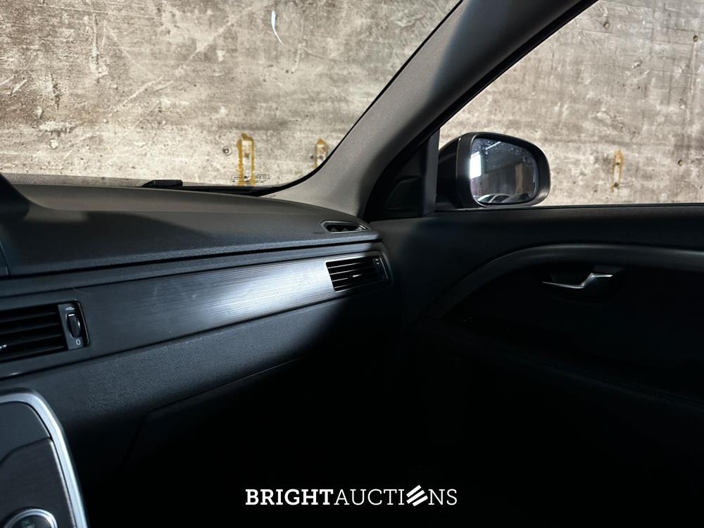 Volvo V70 2.0 T5 Summum 241pk 2017, Z-082-HJ