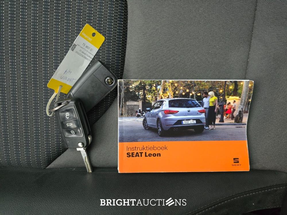 SEAT Leon ST Xcellence Business Intense 1.6 TDI 116pk 2018 (Origineel-NL), TS-807-D