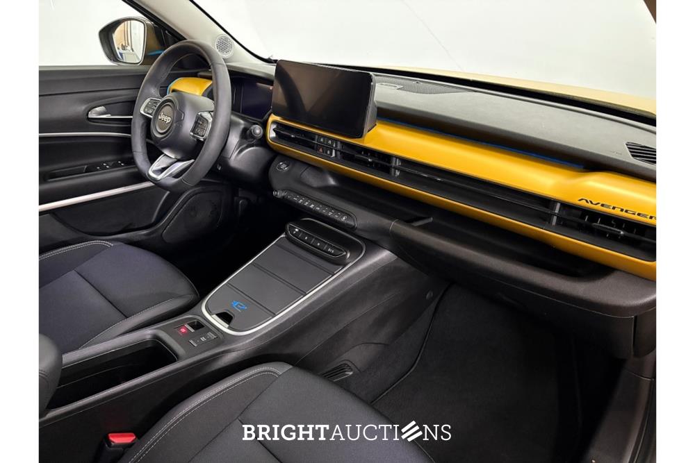 Jeep Avenger 1. Auflage 54 kWh 156hp 2023 (Original-NL), X-820-DP