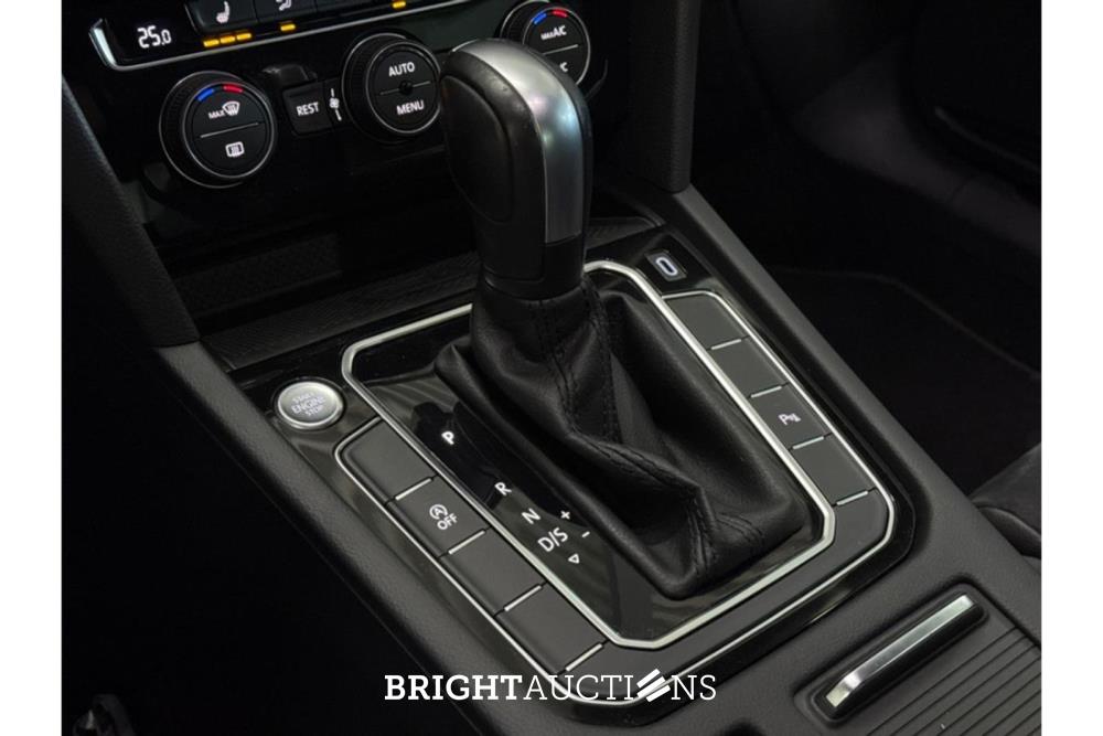 Volkswagen Passat Elegance Business R 1.5 TSI 150pk 2020 (Origineel-NL), H-005-BZ