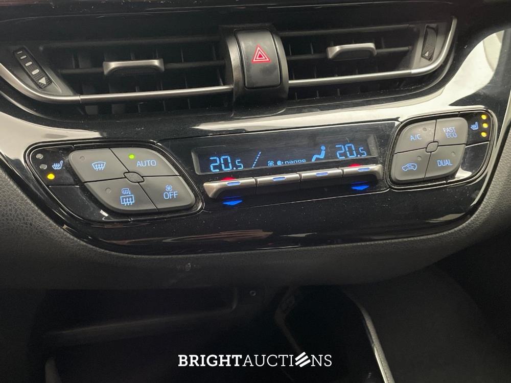 Toyota C-HR Hybrid Executive 1.8 170pk 2017, P-886-JB