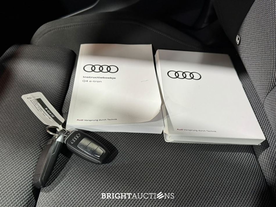 Audi Q4 e-tron 40 Launch edition Advanced 77 kWh 204pk 2021 (Origineel-NL), N-414-FZ