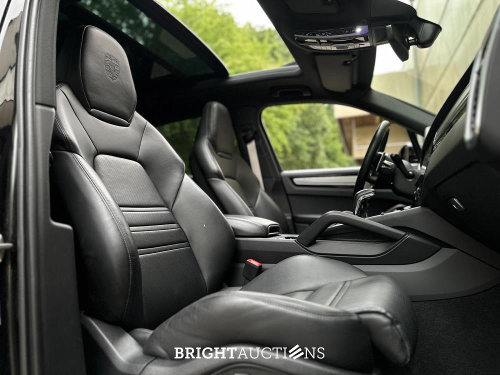 Porsche Cayenne E-Hybrid Platinum Edition 3.0 V6 462pk 2023 (Origineel-NL), NL-kenteken