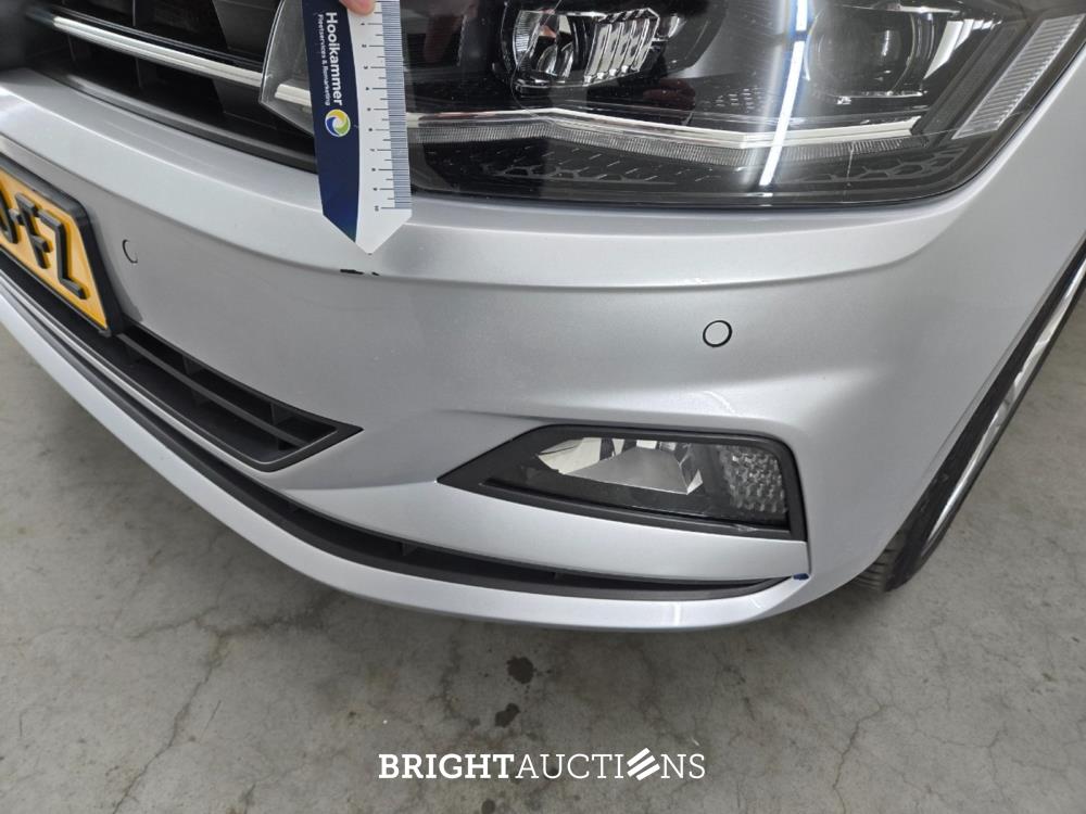 Volkswagen Polo Highline Business R 1.0 TSI 110pk 2021, T-090-FZ