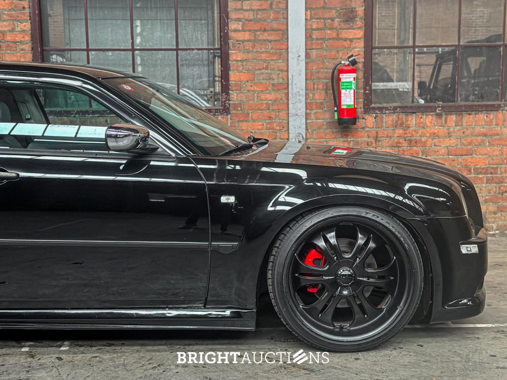 Chrysler 300C HEMI 5.7 V8 340PK 2005 